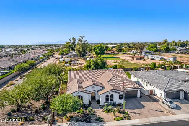 $1,249,000 | 7588 South Peppertree Drive, Gilbert, AZ 85298