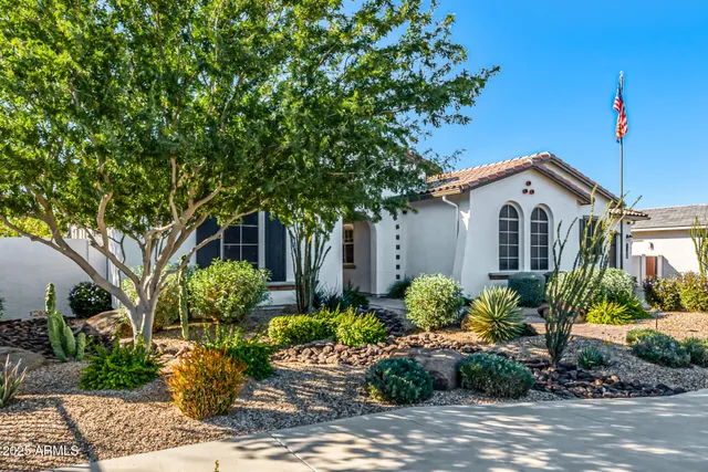 $1,249,000 | 7588 South Peppertree Drive, Gilbert, AZ 85298