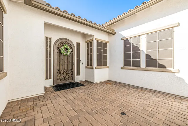 $1,249,000 | 7588 South Peppertree Drive, Gilbert, AZ 85298