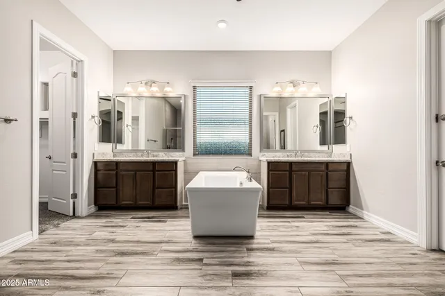 $1,249,000 | 7588 South Peppertree Drive, Gilbert, AZ 85298