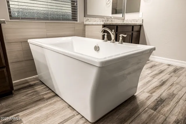 $1,249,000 | 7588 South Peppertree Drive, Gilbert, AZ 85298