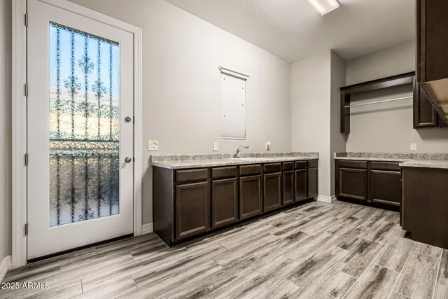 $1,249,000 | 7588 South Peppertree Drive, Gilbert, AZ 85298