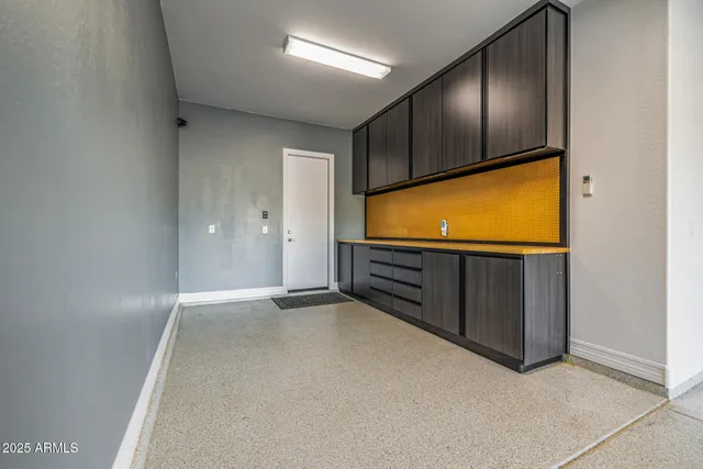 $1,249,000 | 7588 South Peppertree Drive, Gilbert, AZ 85298