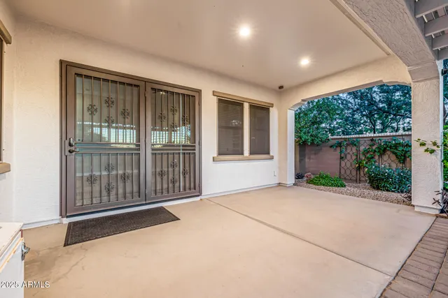 $1,249,000 | 7588 South Peppertree Drive, Gilbert, AZ 85298