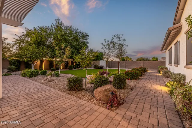 $1,249,000 | 7588 South Peppertree Drive, Gilbert, AZ 85298