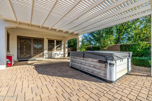 $1,249,000 | 7588 South Peppertree Drive, Gilbert, AZ 85298