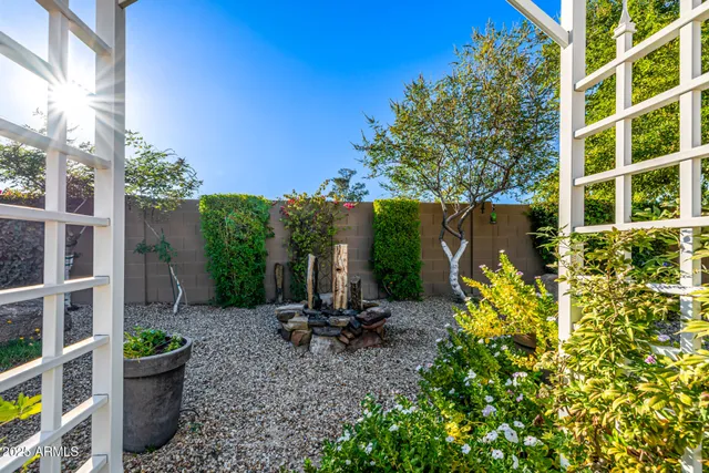 $1,249,000 | 7588 South Peppertree Drive, Gilbert, AZ 85298