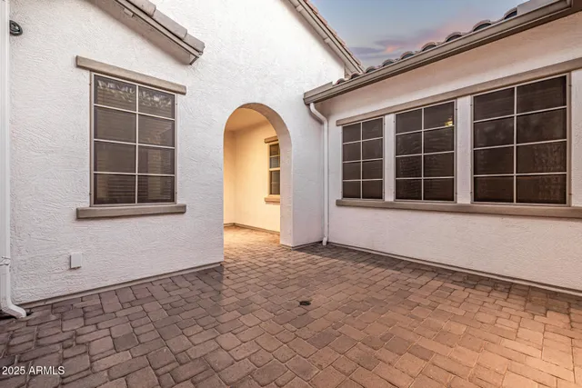 $1,249,000 | 7588 South Peppertree Drive, Gilbert, AZ 85298