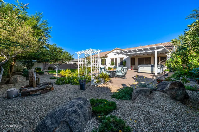 $1,249,000 | 7588 South Peppertree Drive, Gilbert, AZ 85298