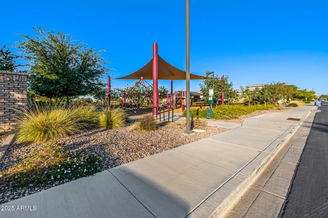 $1,249,000 | 7588 South Peppertree Drive, Gilbert, AZ 85298