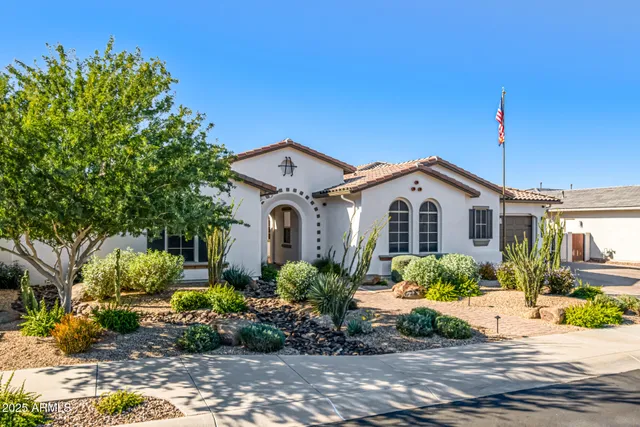 $1,249,000 | 7588 South Peppertree Drive, Gilbert, AZ 85298