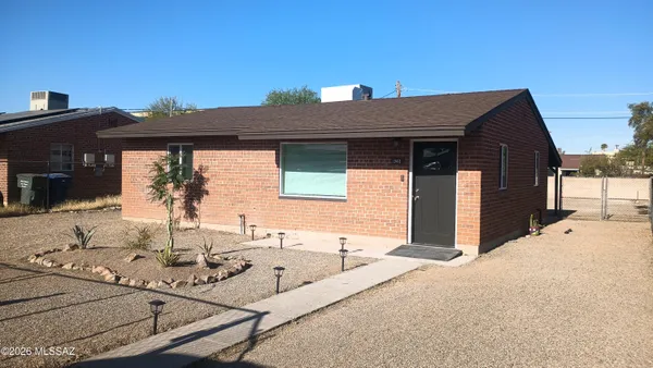 $274,900 | 943 North Chrysler Drive, Tucson, AZ 85716
