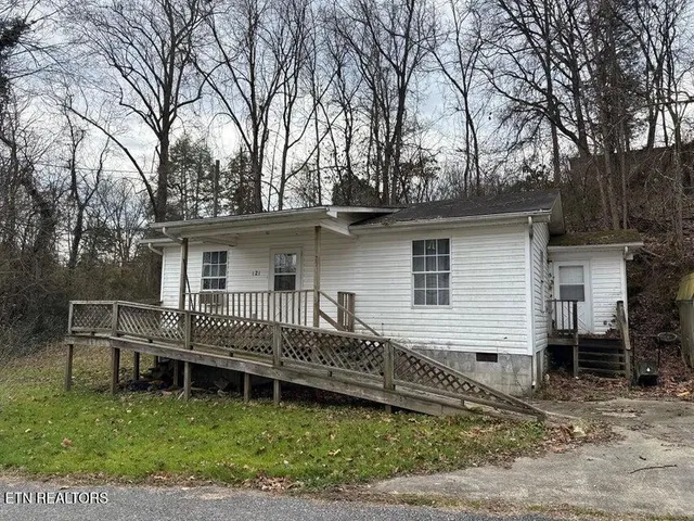 $650,000 | 121-141 Spring Street, Sevierville, TN 37862