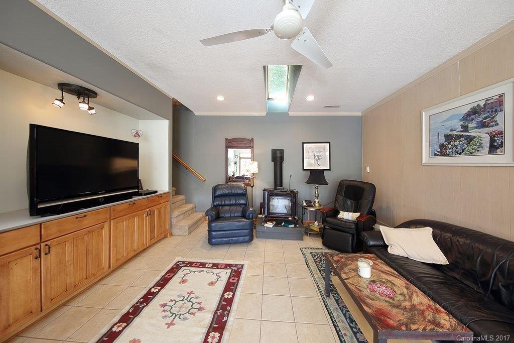 16 Weldon Way Fairview, NC 28730 - Photo 6 of 24 Gallery Image 6