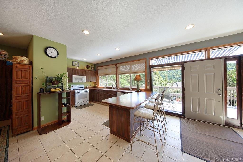 16 Weldon Way Fairview, NC 28730 - Photo 7 of 24 Gallery Image 7