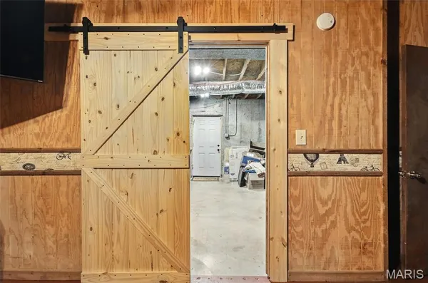 $550,000 | 190 Whispering Pines Estate, St. Clair, MO 63077