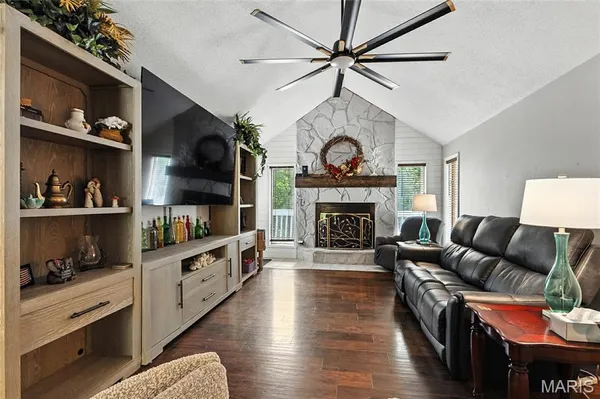 $550,000 | 190 Whispering Pines Estate, St. Clair, MO 63077