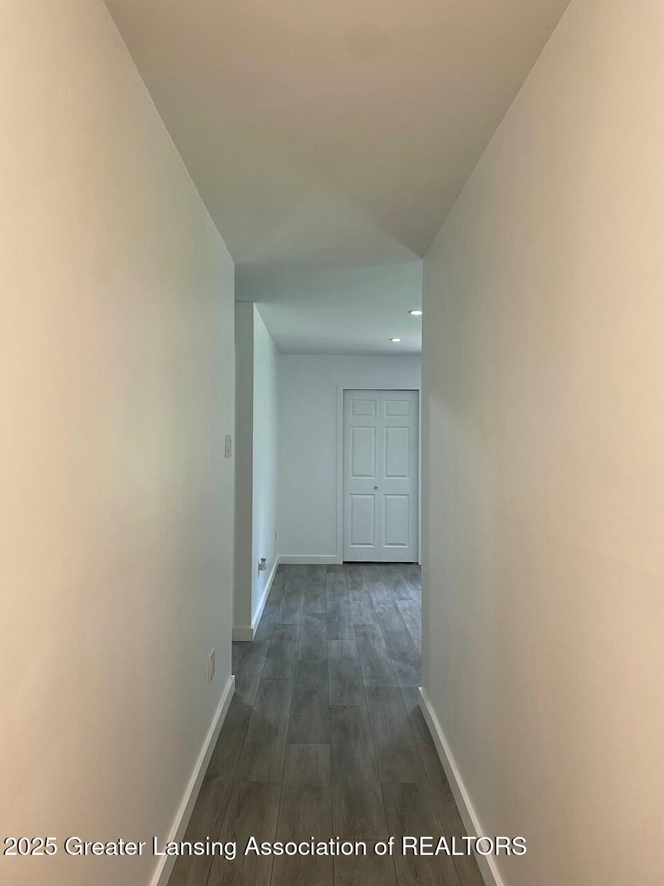 13561 27 Mile Road Albion, MI 49224 - Photo 11 of 97 Hallway