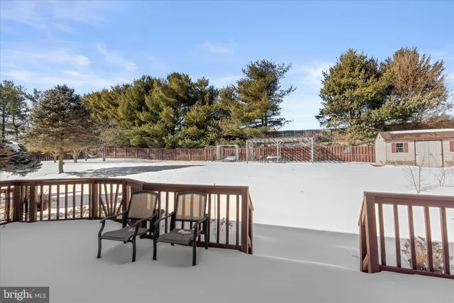 $445,000 | 76 Brook Meadow Circle, Shrewsbury, PA 17361