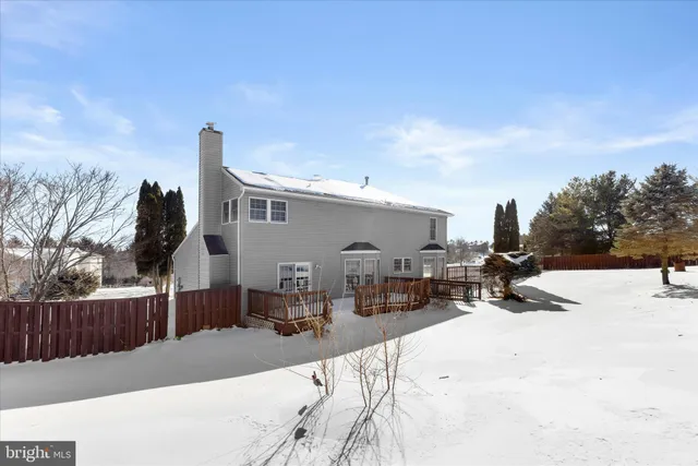 $445,000 | 76 Brook Meadow Circle, Shrewsbury, PA 17361