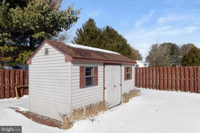 $445,000 | 76 Brook Meadow Circle, Shrewsbury, PA 17361