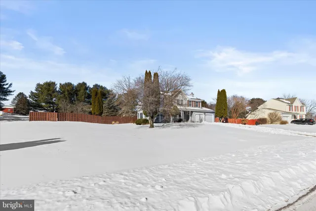 $445,000 | 76 Brook Meadow Circle, Shrewsbury, PA 17361