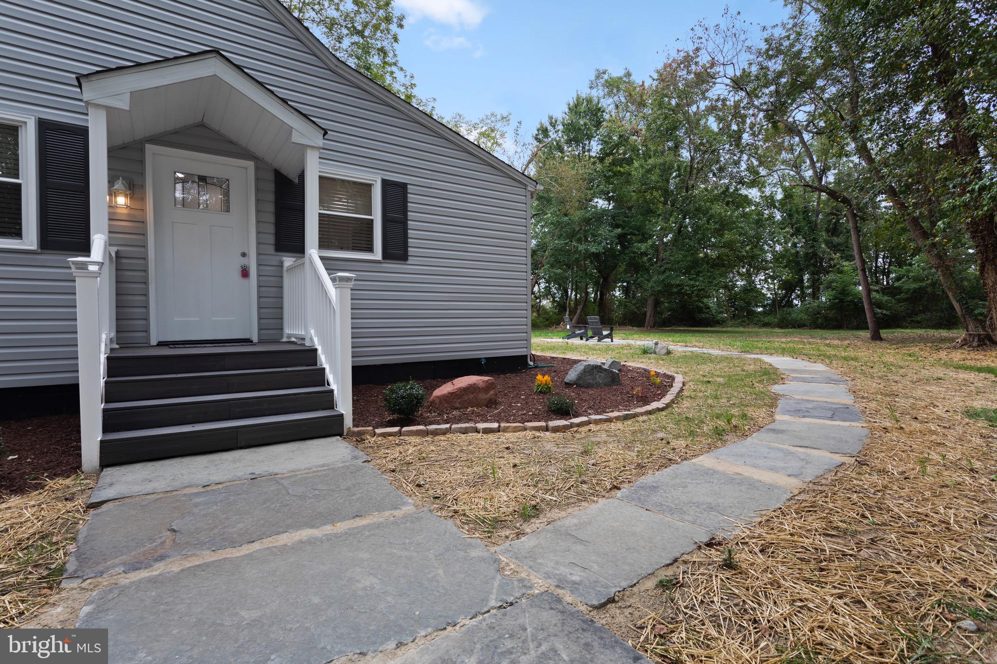 6107 Drum Point Road Deale, MD 20751 - Photo 4 of 60