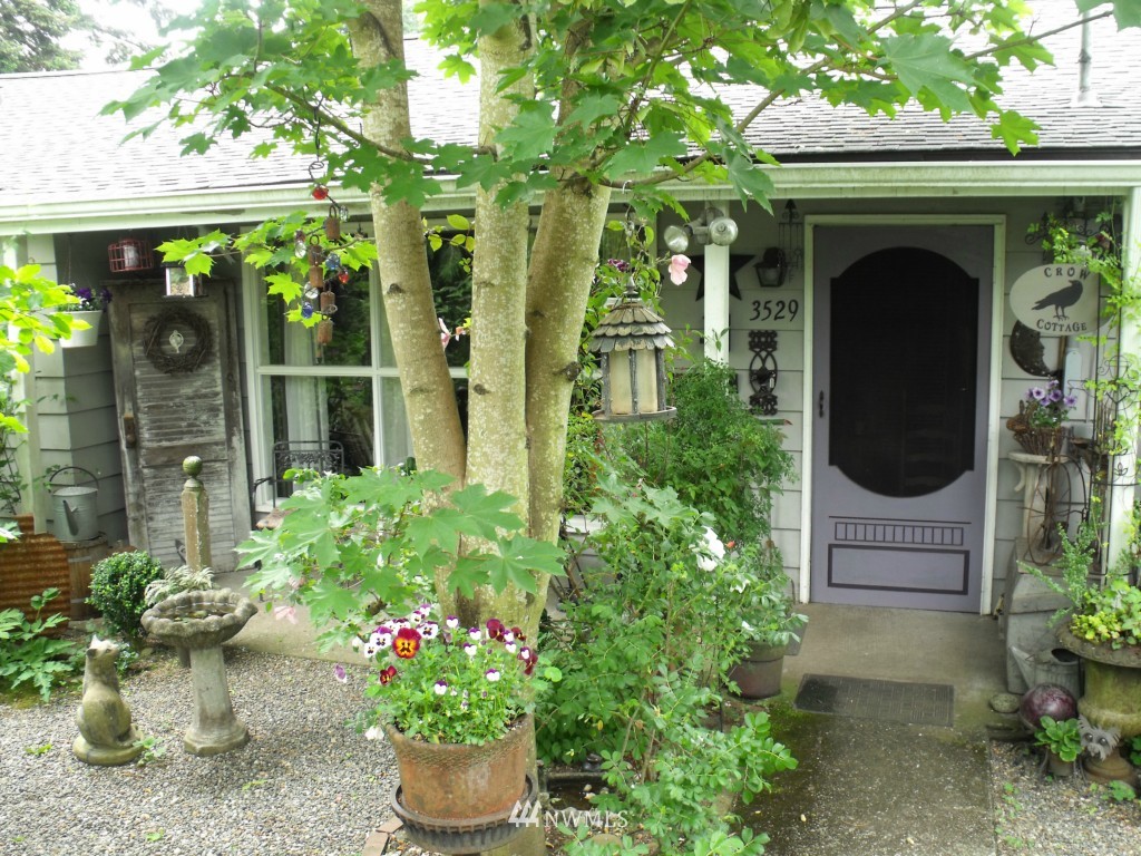 3529 Northeast 6th Street Renton, WA 98056 - Photo 2 of 22