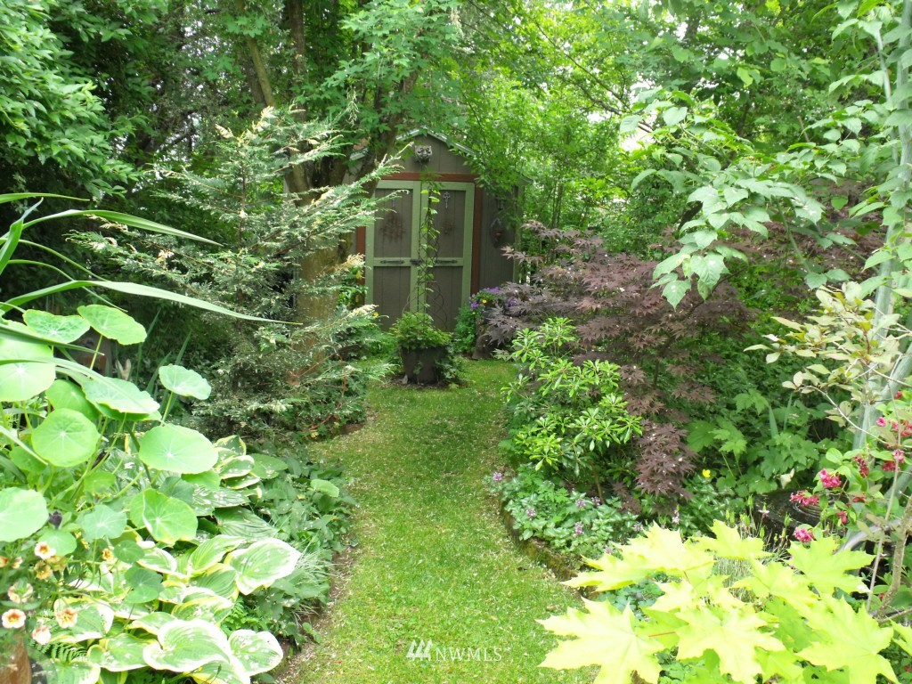 3529 Northeast 6th Street Renton, WA 98056 - Photo 18 of 22