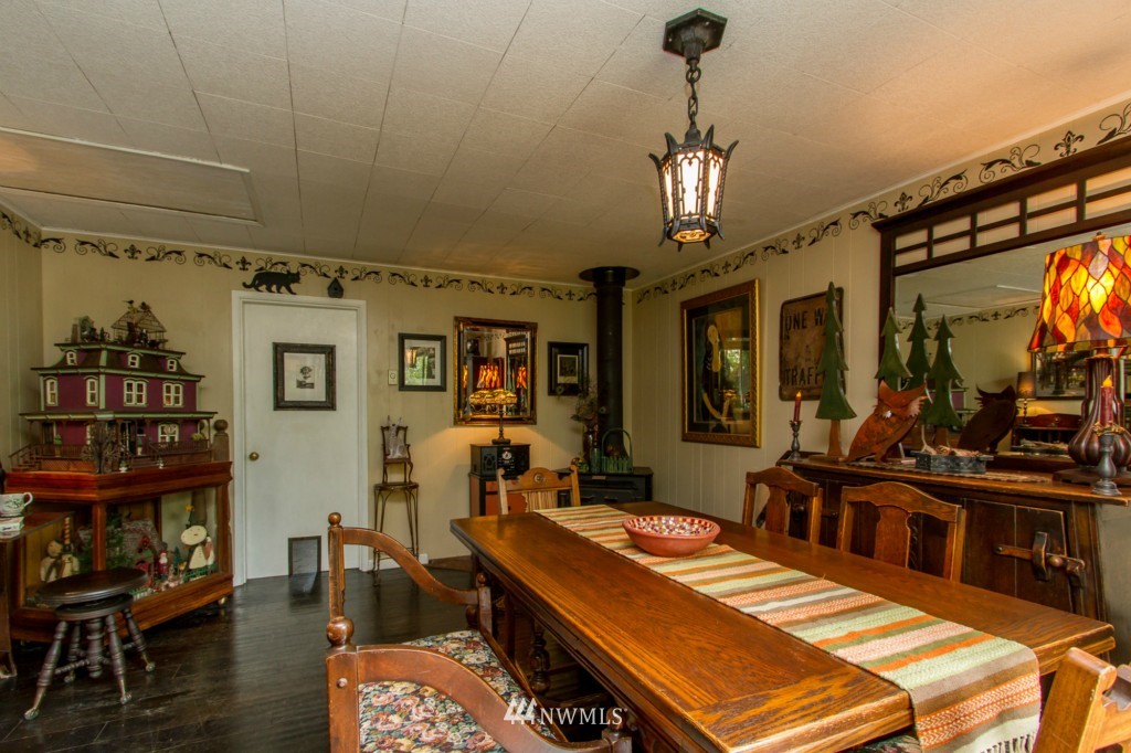 3529 Northeast 6th Street Renton, WA 98056 - Photo 5 of 22