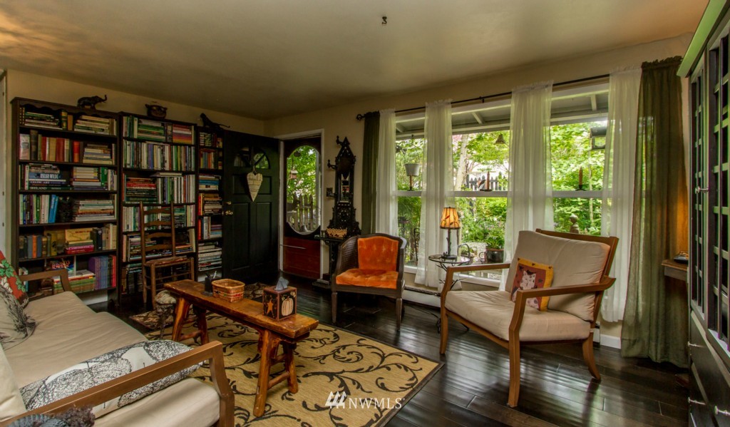3529 Northeast 6th Street Renton, WA 98056 - Photo 8 of 22