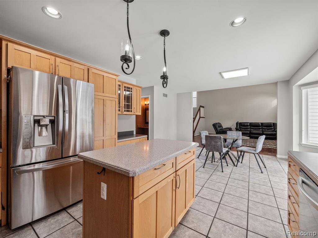 104 Chestnut Ridge Walled Lake, MI 48390 - Photo 18 of 47 Gallery Image 18