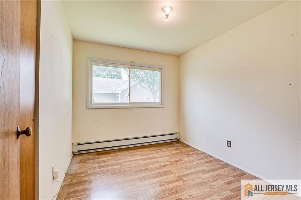 48 Kendall Road Kendall Park, NJ 08824 - Photo 14 of 25 Gallery Image 14