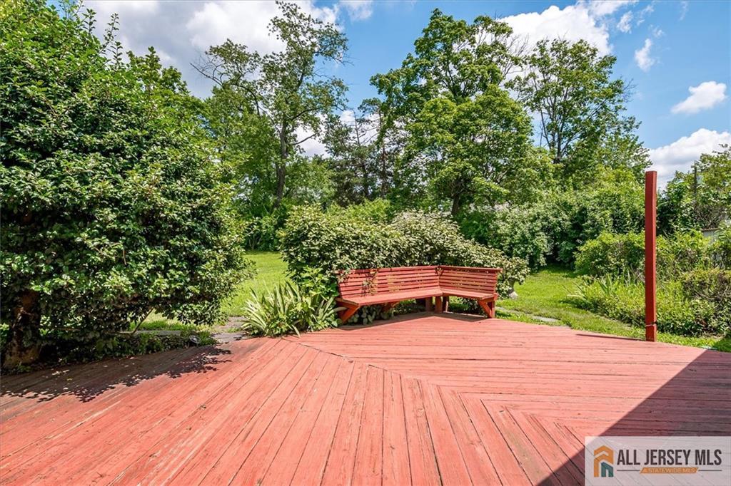 48 Kendall Road Kendall Park, NJ 08824 - Photo 16 of 25 Gallery Image 16