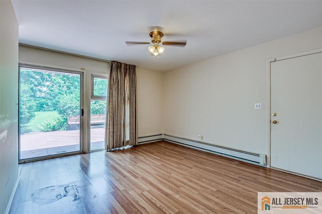48 Kendall Road Kendall Park, NJ 08824 - Photo 7 of 25 Gallery Image 7