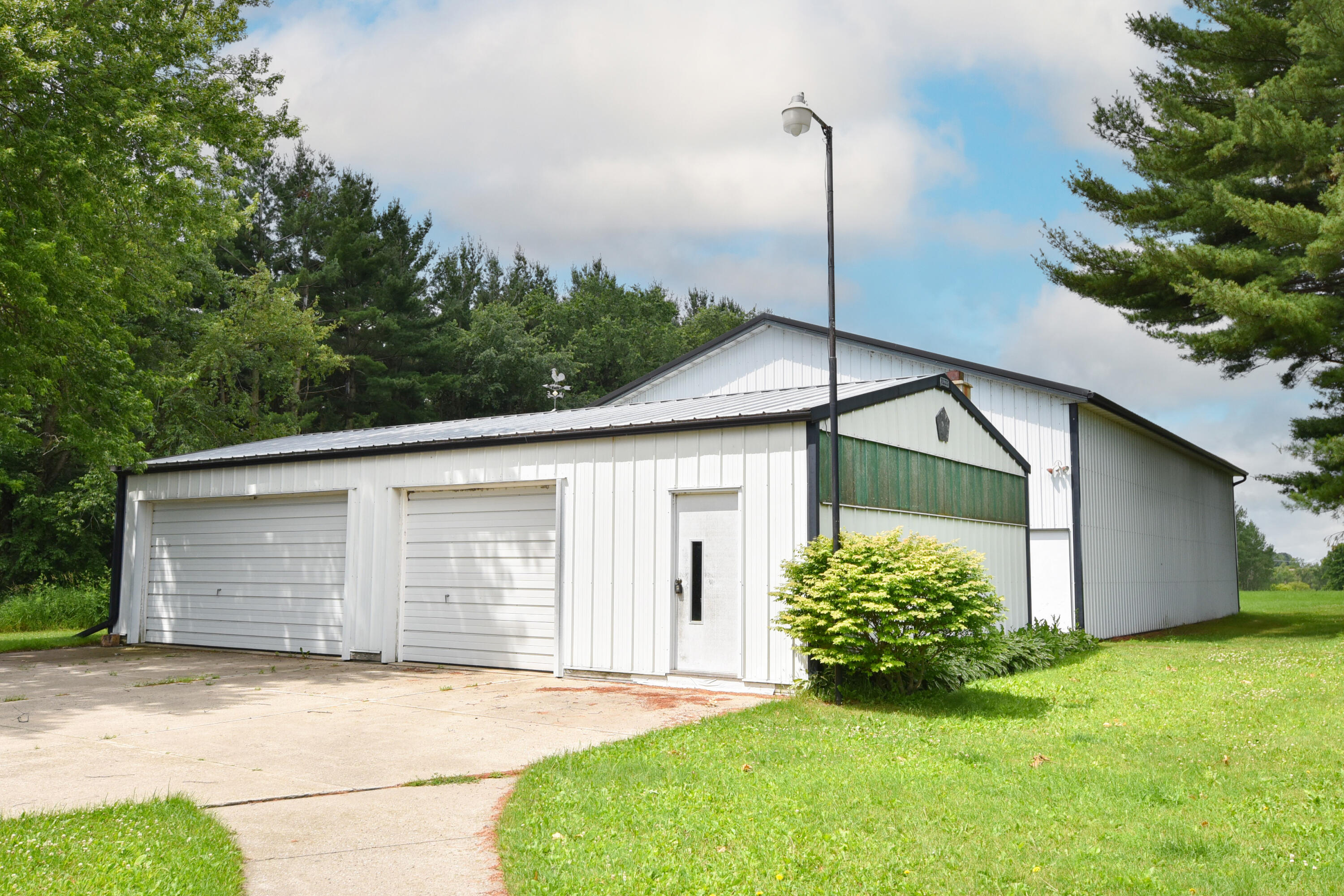 6051 Blueberry Road Addison, WI 53002 - Photo 13 of 52 3