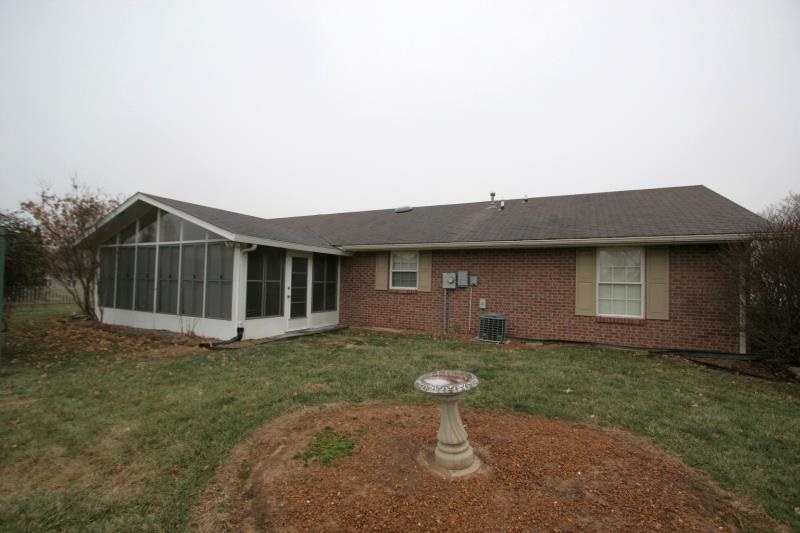 376 Ridgewood Lane Jasper, IN 47546 - Photo 4 of 18 Gallery Image 4