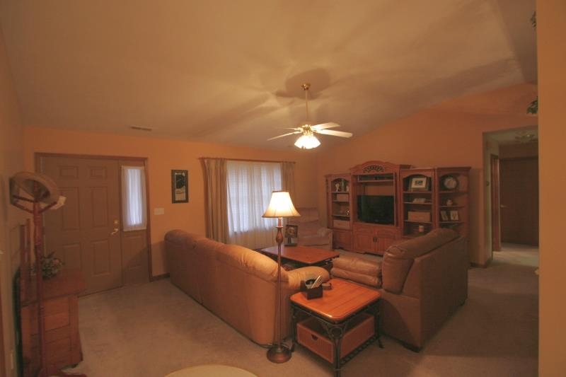376 Ridgewood Lane Jasper, IN 47546 - Photo 7 of 18 Gallery Image 7