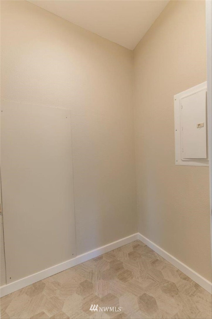 17217 Hound Dog Lane Southwest Rochester, WA 98579 - Photo 13 of 25 Gallery Image 13