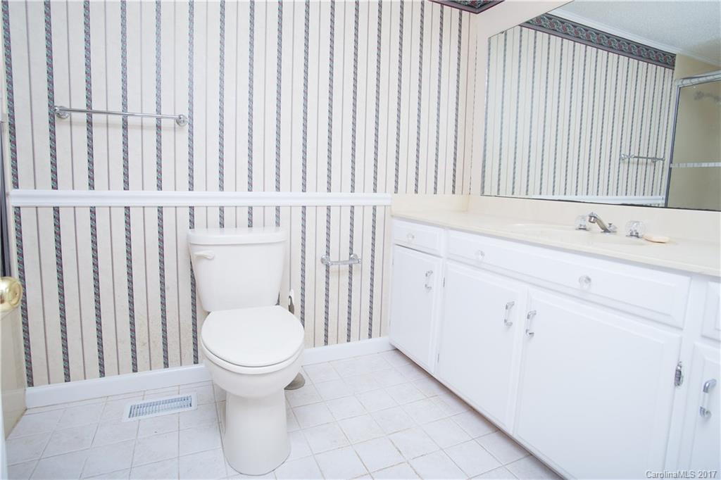 62 Ridgeview Drive Marion, NC 28752 - Photo 12 of 24 Gallery Image 12