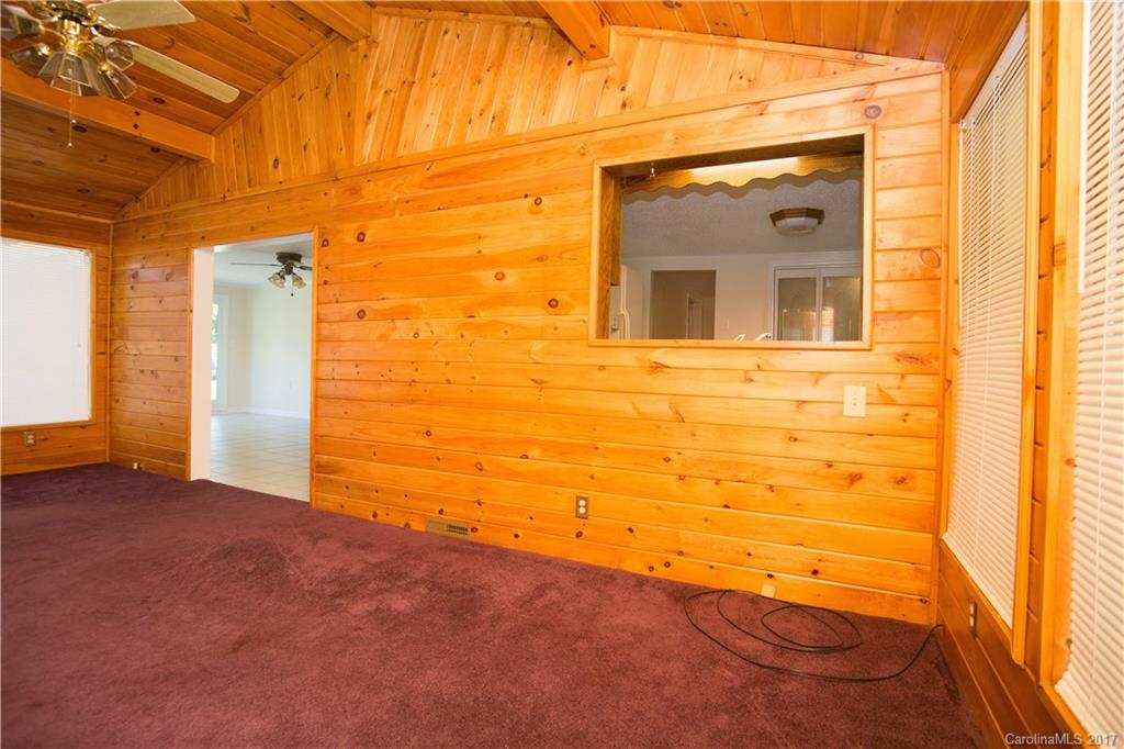 62 Ridgeview Drive Marion, NC 28752 - Photo 21 of 24 Gallery Image 21