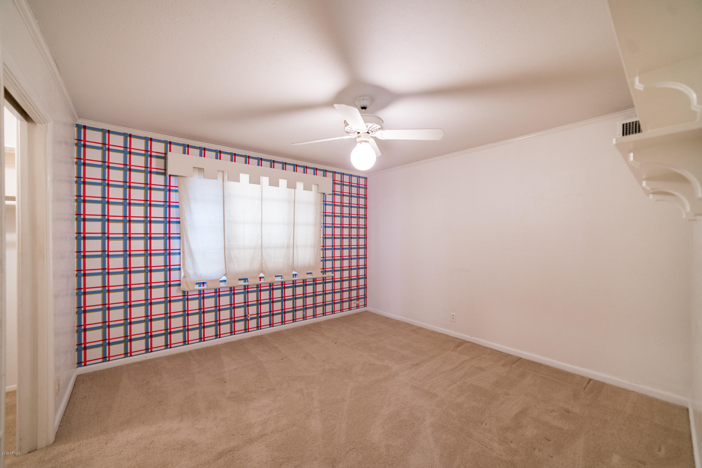 101 West Lawrence Road Phoenix, AZ 85013 - Photo 6 of 26 54A75A20-34AA-47E7-82A1-97312B3A8181