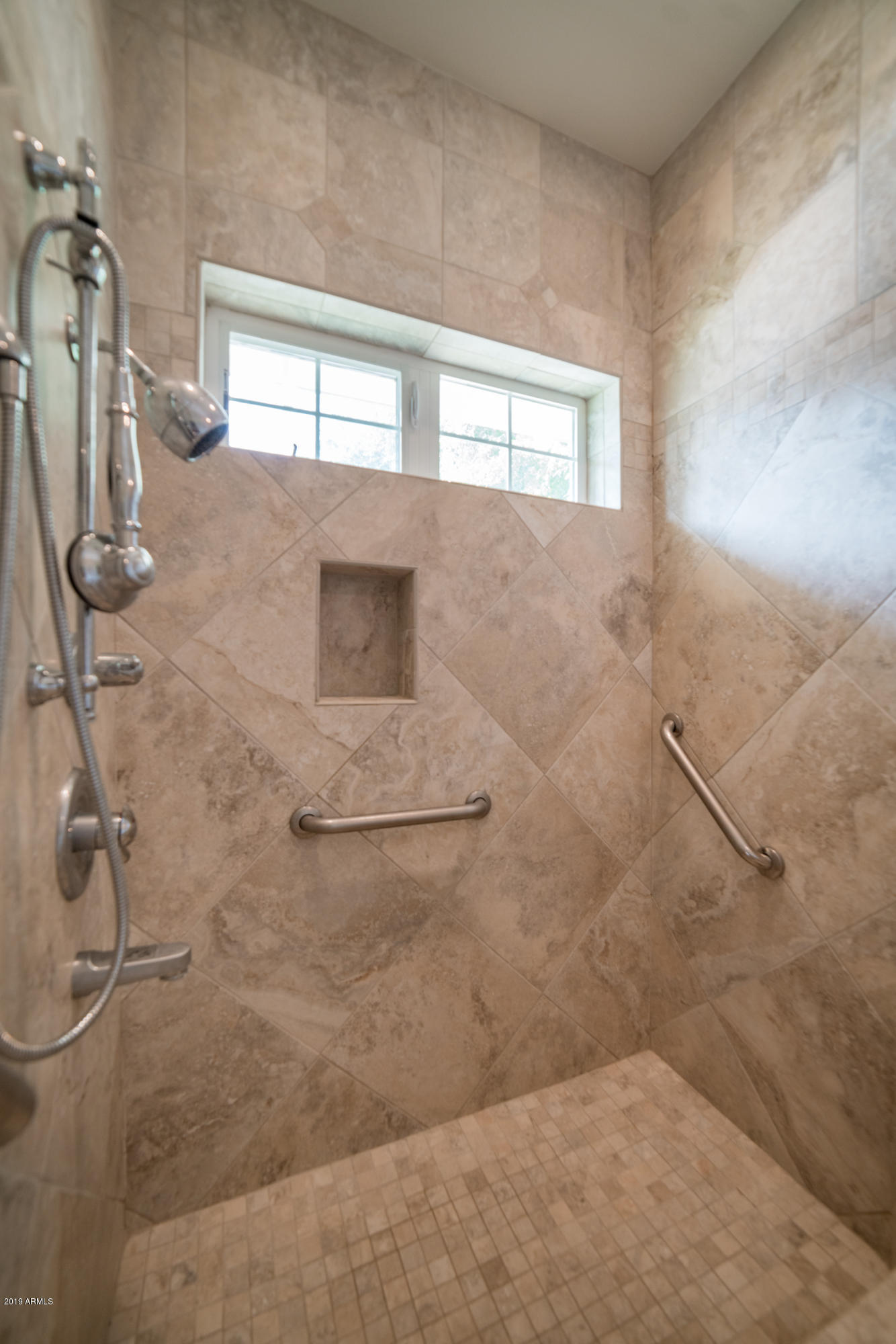 101 West Lawrence Road Phoenix, AZ 85013 - Photo 8 of 26 1A7E52A1-0008-4114-AE42-3414DA5D664A