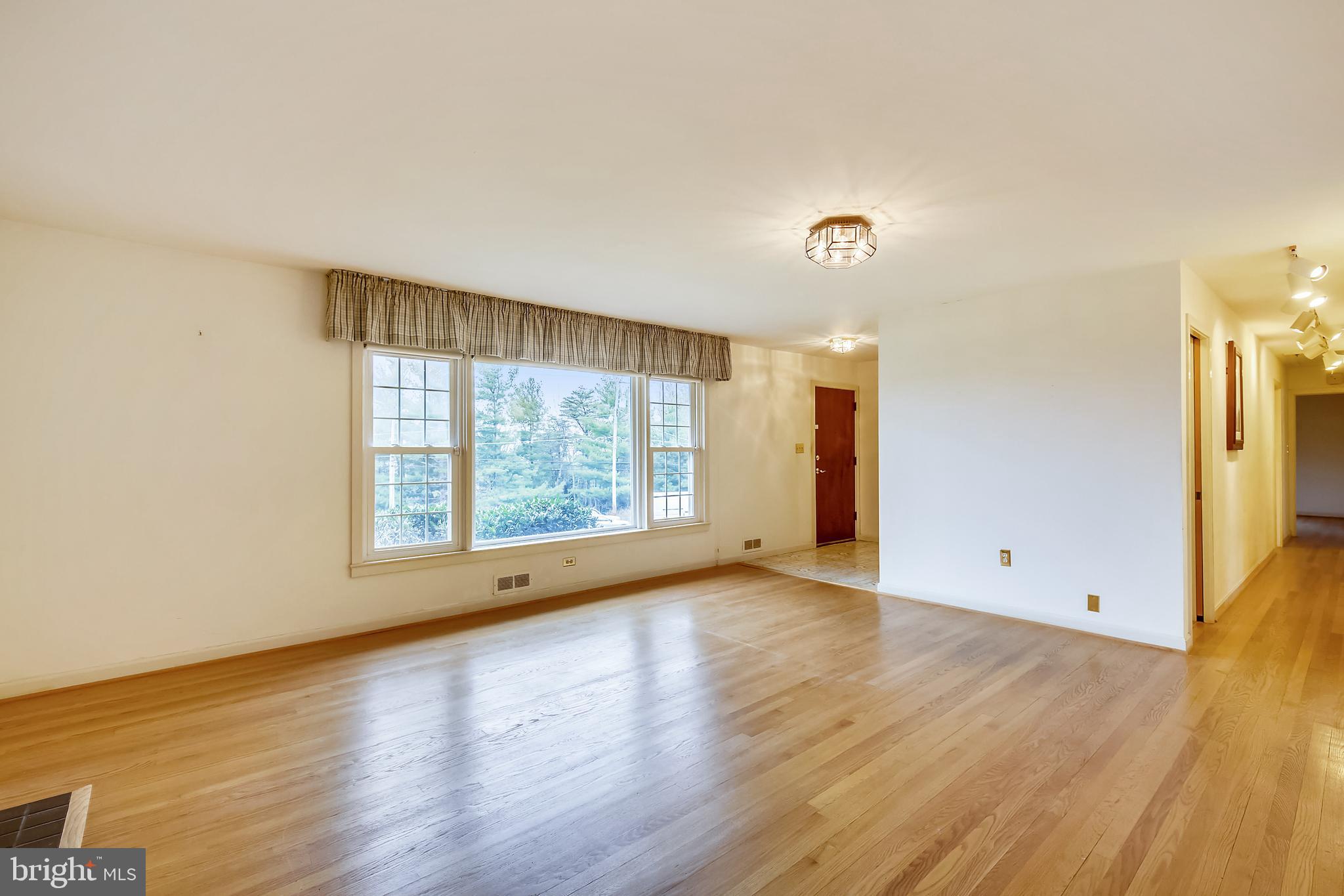 7221 Ridge Road Frederick, MD 21702 - Photo 8 of 41