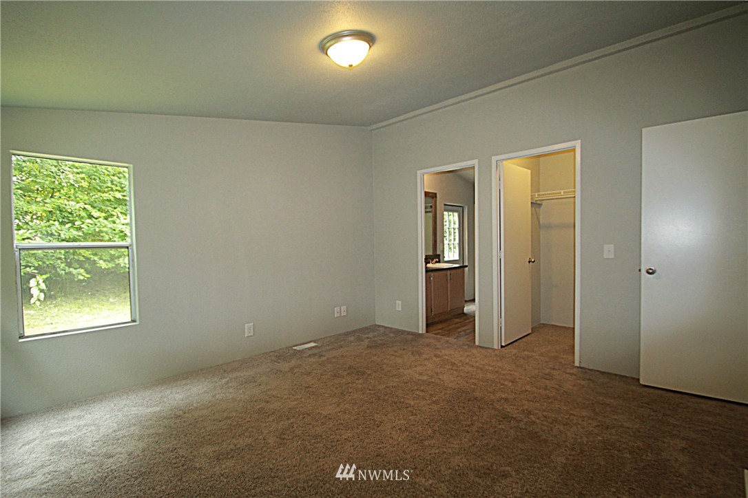 3815 Southeast Horstman Road Port Orchard, WA 98366 - Photo 12 of 24 Gallery Image 12