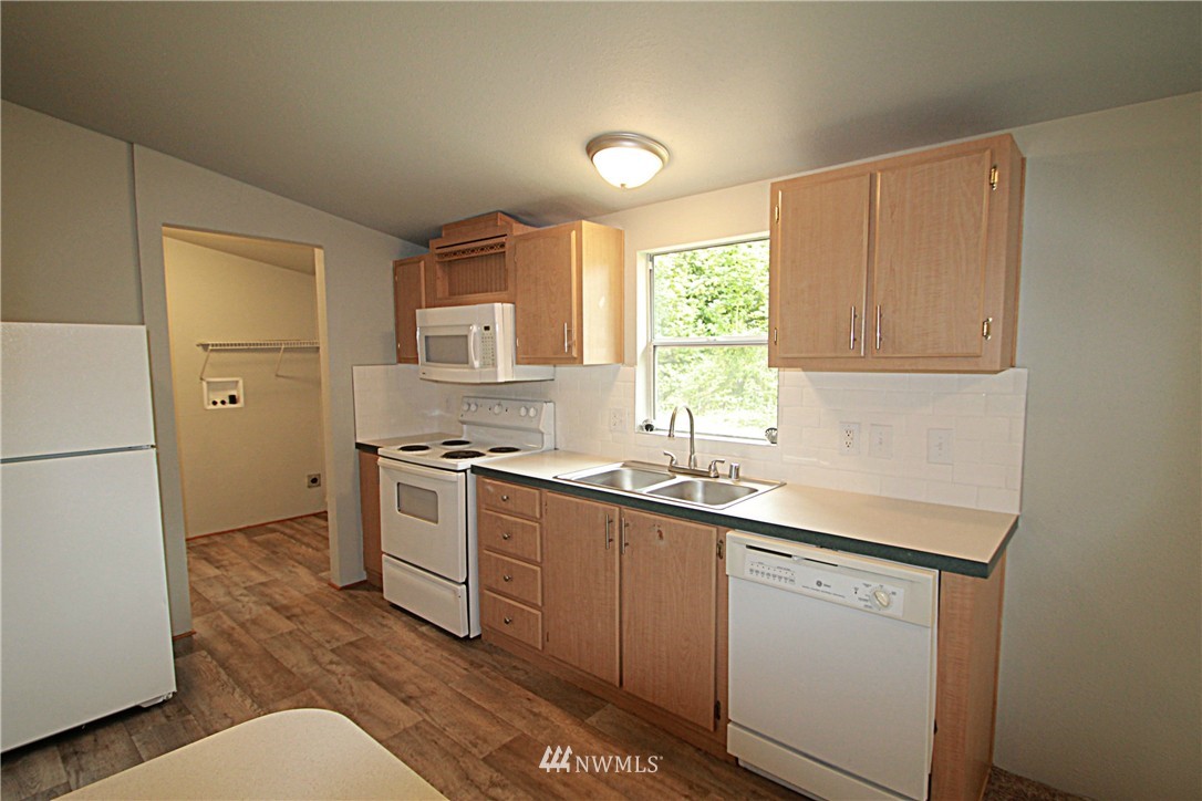 3815 Southeast Horstman Road Port Orchard, WA 98366 - Photo 10 of 24 Gallery Image 10