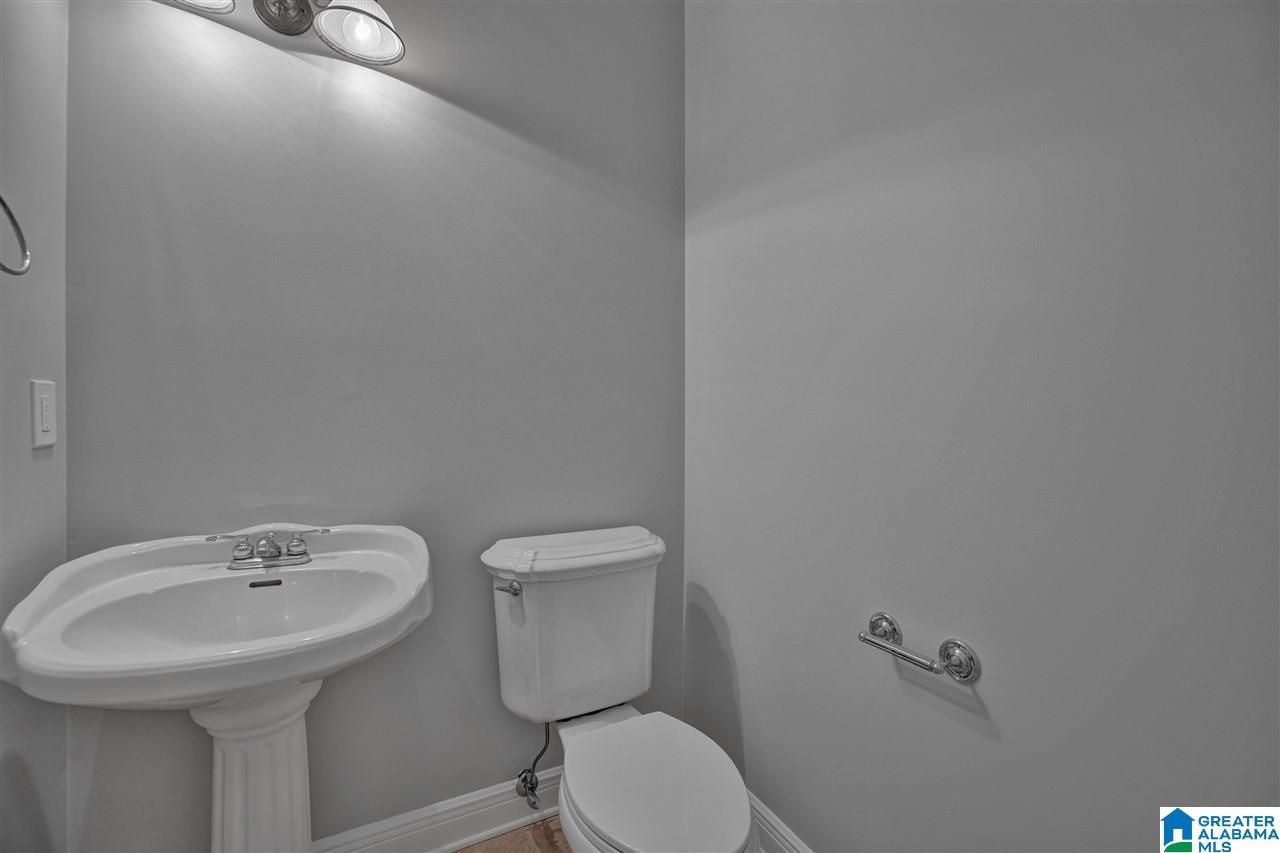 4590 South Shades Crest Road Bessemer, AL 35022 - Photo 13 of 39