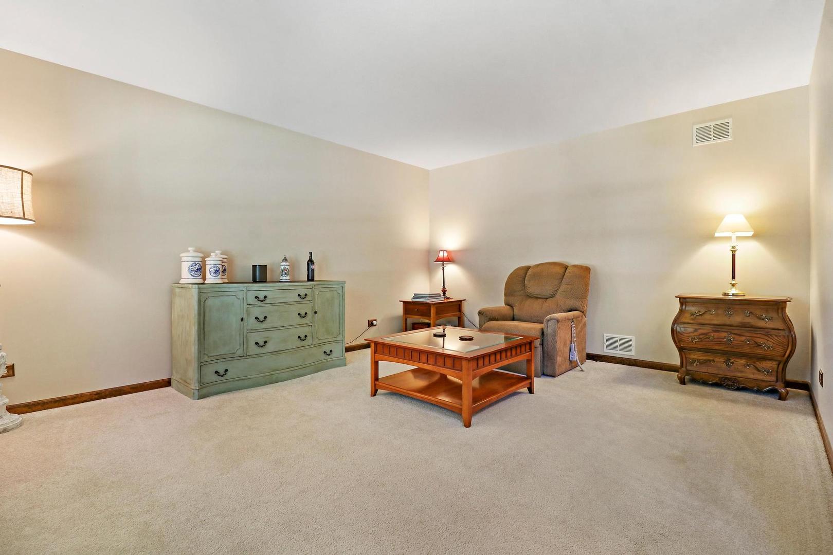 1321 Prairie Drive Algonquin, IL 60102 - Photo 4 of 27