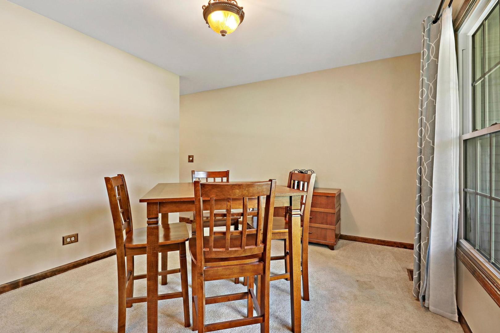 1321 Prairie Drive Algonquin, IL 60102 - Photo 5 of 27