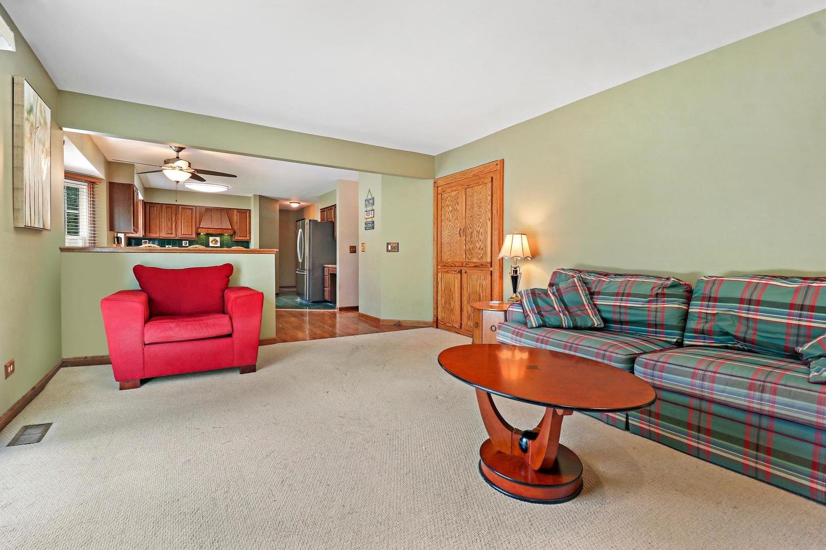 1321 Prairie Drive Algonquin, IL 60102 - Photo 8 of 27